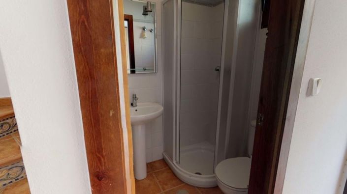 Image No.7-2 Bed Townhouse for sale