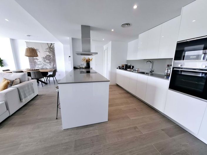 Image No.14-3 Bed Apartment for sale