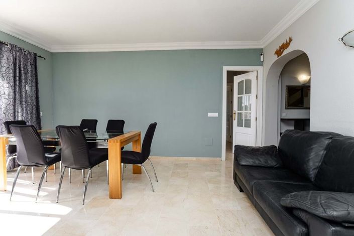 Image No.17-4 Bed Property for sale