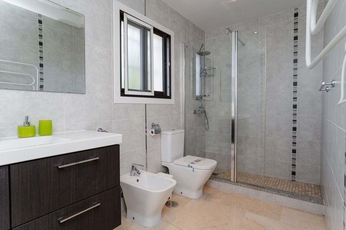 Image No.31-4 Bed Property for sale