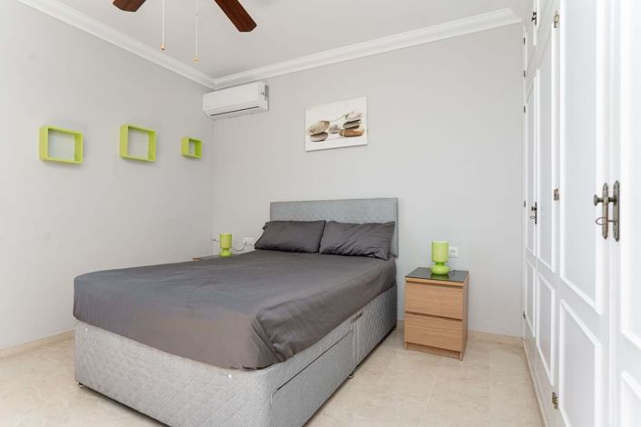 Image No.38-4 Bed Property for sale