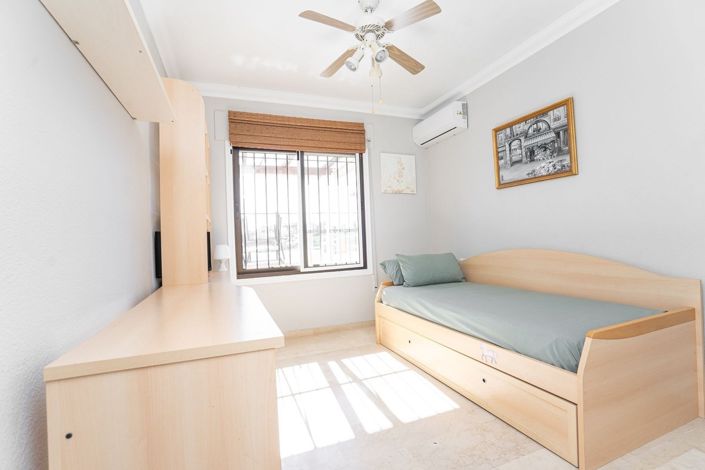 Image No.39-4 Bed Property for sale