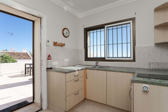 Image No.45-4 Bed Property for sale