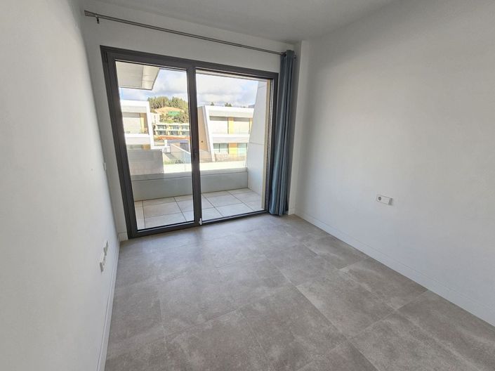 Image No.19-3 Bed Townhouse for sale