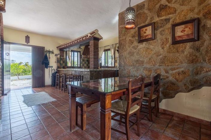 Image No.11-4 Bed Villa for sale