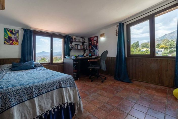 Image No.24-4 Bed Villa for sale