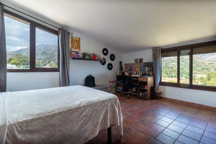 Image No.27-4 Bed Villa for sale