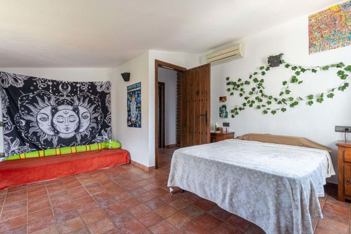 Image No.28-4 Bed Villa for sale