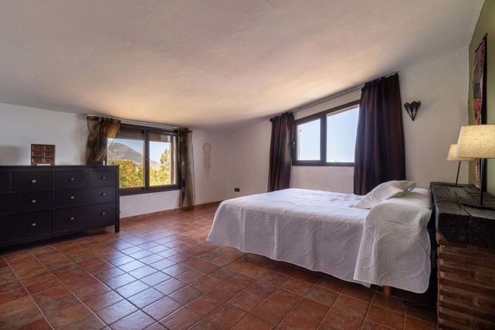 Image No.30-4 Bed Villa for sale