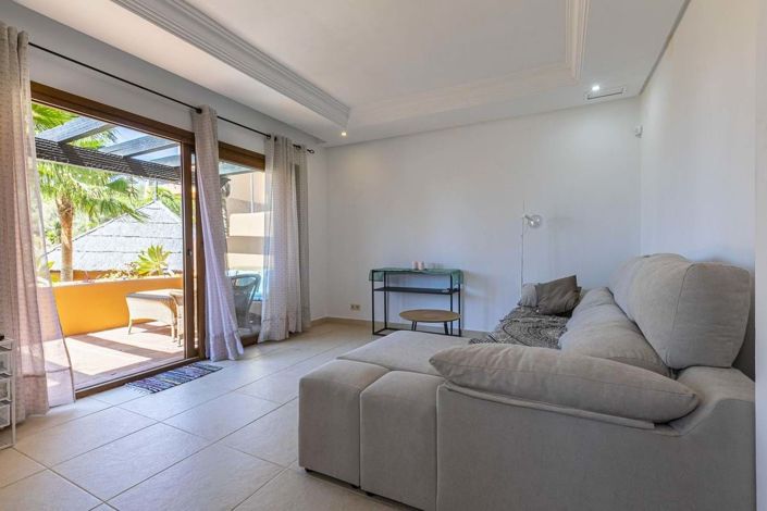 Image No.14-5 Bed Townhouse for sale