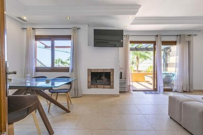 1447-529358-78d1f4f8b6655591b02d22fabb36a692d