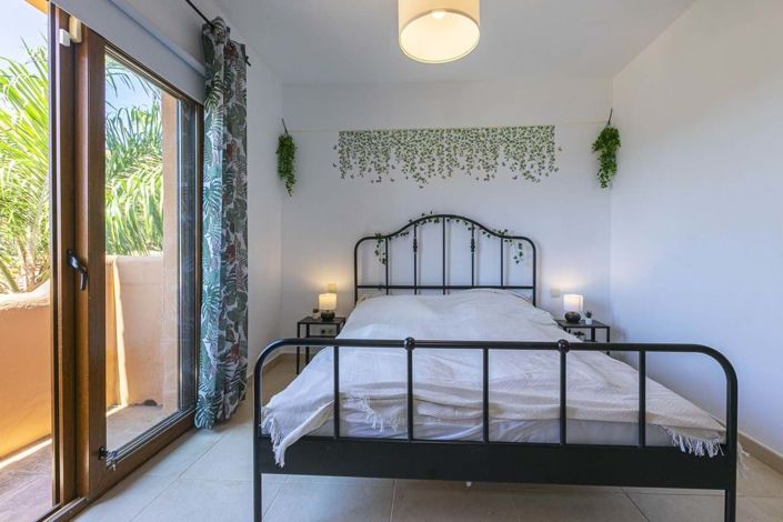 Image No.32-5 Bed Townhouse for sale