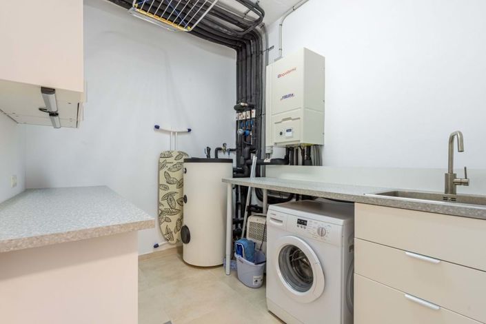 Image No.22-3 Bed Townhouse for sale