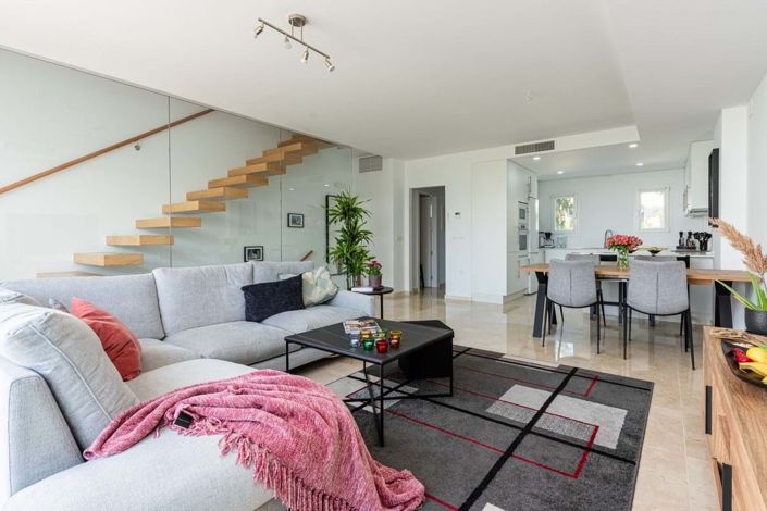 Image No.8-3 Bed Townhouse for sale