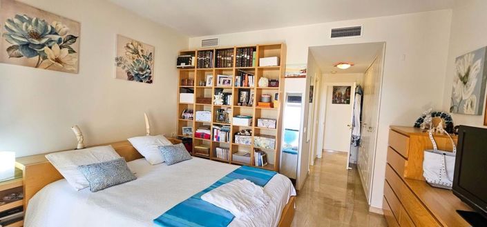 Image No.20-3 Bed Apartment for sale