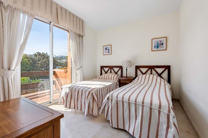 Image No.28-3 Bed Apartment for sale