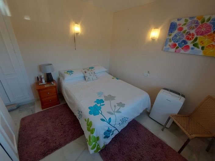 Image No.18-3 Bed Townhouse for sale