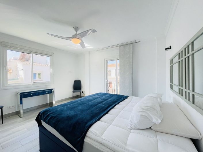 Image No.14-3 Bed Townhouse for sale