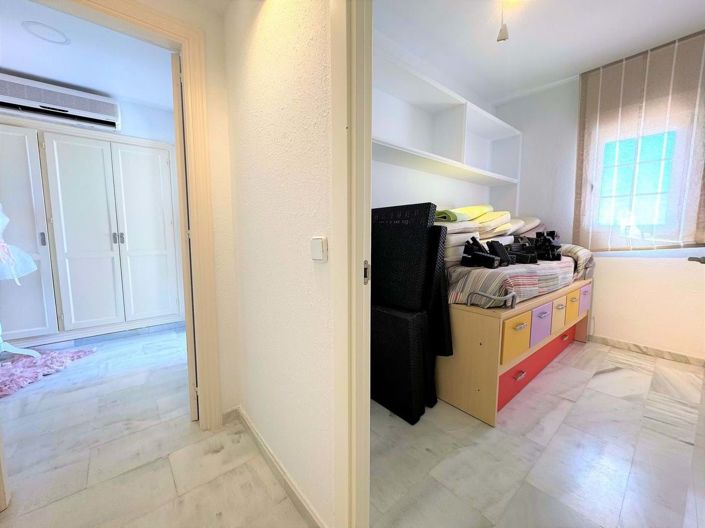 Image No.25-3 Bed Apartment for sale