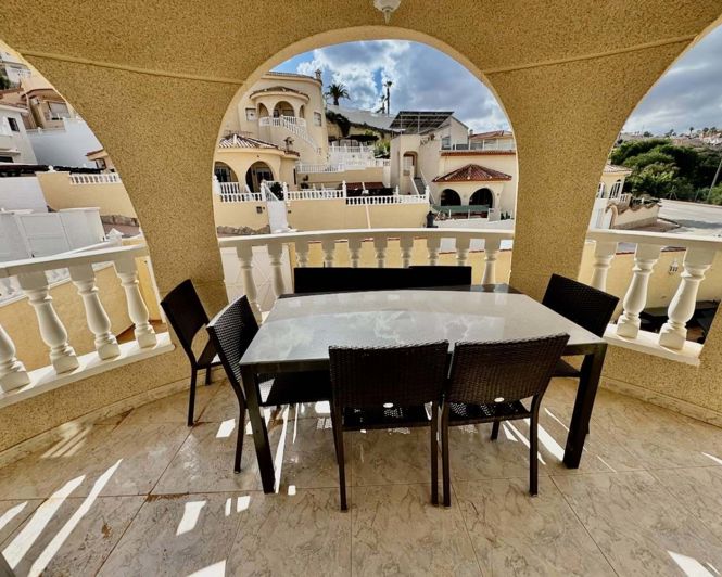 Image No.2-5 Bed Villa for sale