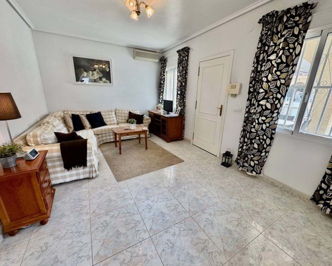 Image No.6-5 Bed Villa for sale