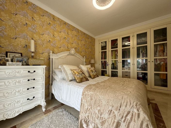 Image No.15-3 Bed Apartment for sale