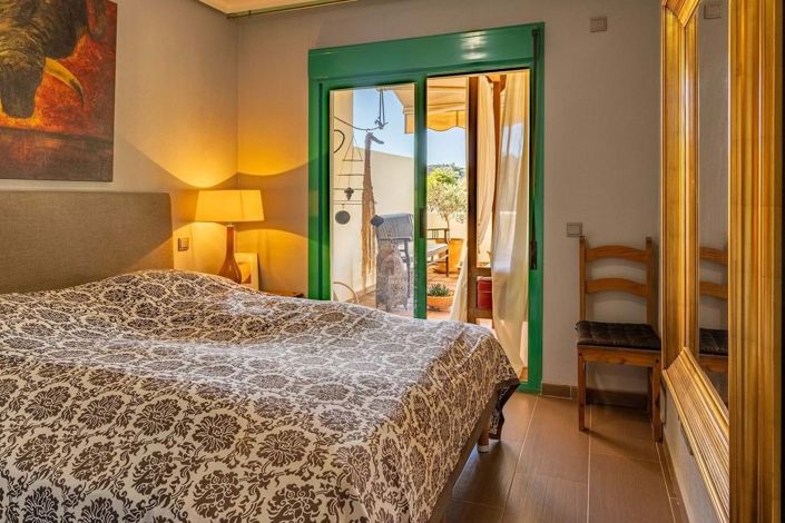 Image No.21-4 Bed Apartment for sale