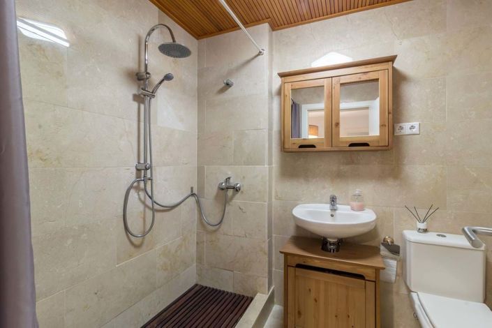 Image No.25-2 Bed Apartment for sale