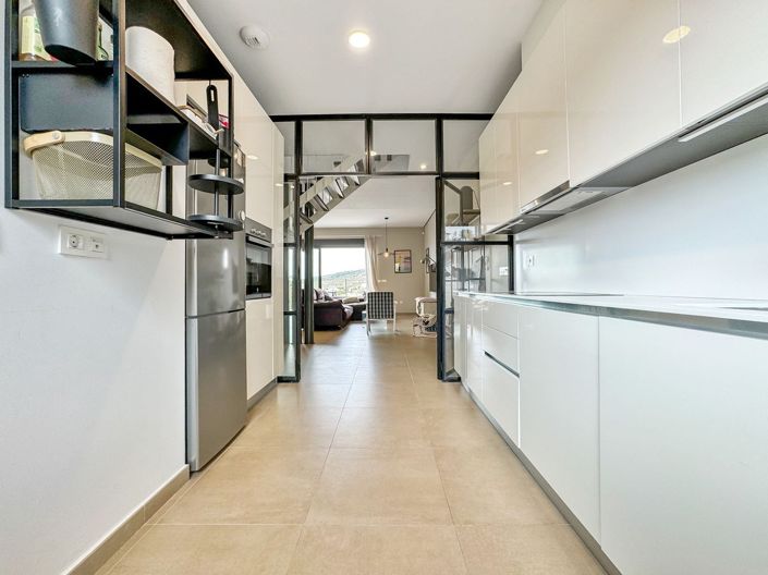 Image No.10-4 Bed Townhouse for sale