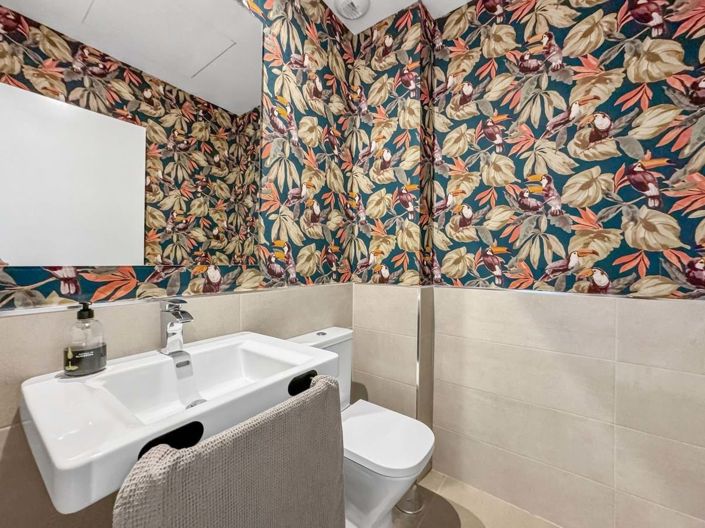 Image No.17-4 Bed Townhouse for sale