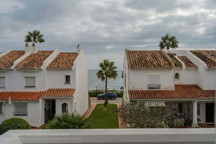 Image No.21-3 Bed Townhouse for sale