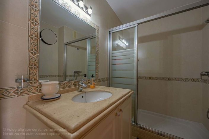 Image No.24-3 Bed Townhouse for sale