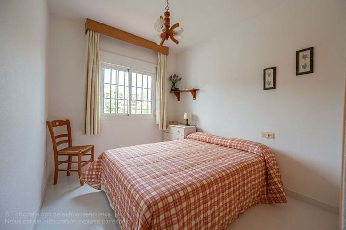 Image No.25-3 Bed Townhouse for sale