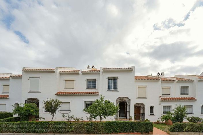 Image No.29-3 Bed Townhouse for sale