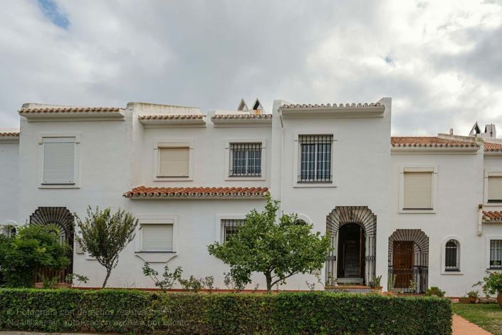 Image No.34-3 Bed Townhouse for sale