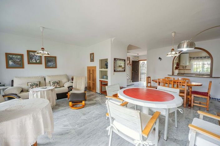 Image No.35-3 Bed Townhouse for sale