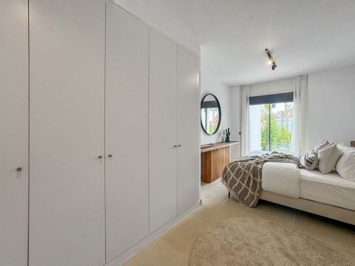 Image No.34-2 Bed Apartment for sale