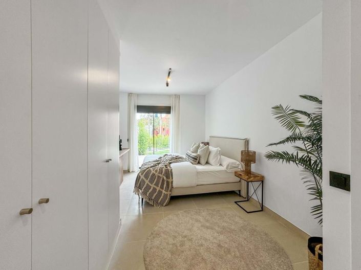 Image No.38-2 Bed Apartment for sale