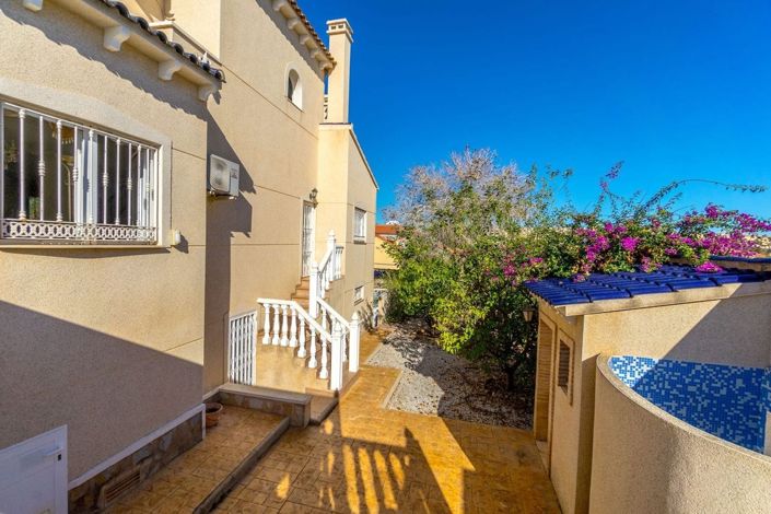 Image No.30-3 Bed Villa for sale