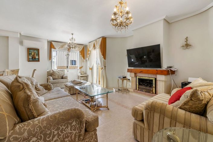 Image No.4-3 Bed Villa for sale