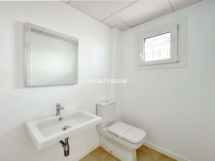 Image No.12-3 Bed Townhouse for sale