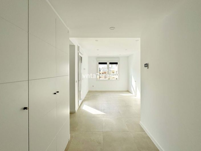 Image No.16-3 Bed Townhouse for sale