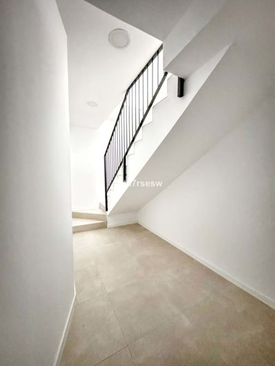 Image No.28-3 Bed Townhouse for sale