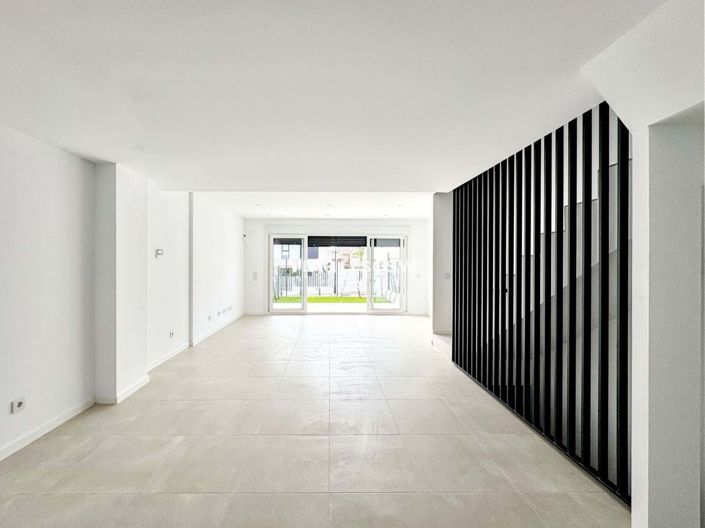 Image No.3-3 Bed Townhouse for sale