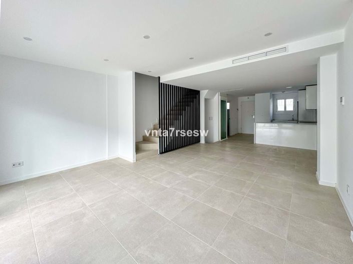 Image No.5-3 Bed Townhouse for sale