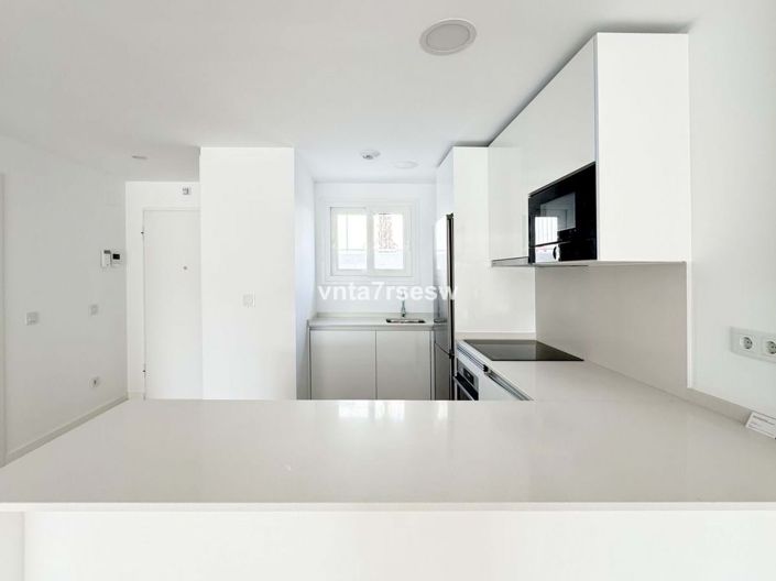 Image No.6-3 Bed Townhouse for sale