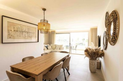 1447-530115-78d1f4f8b6655591b02d22fabb36a692d