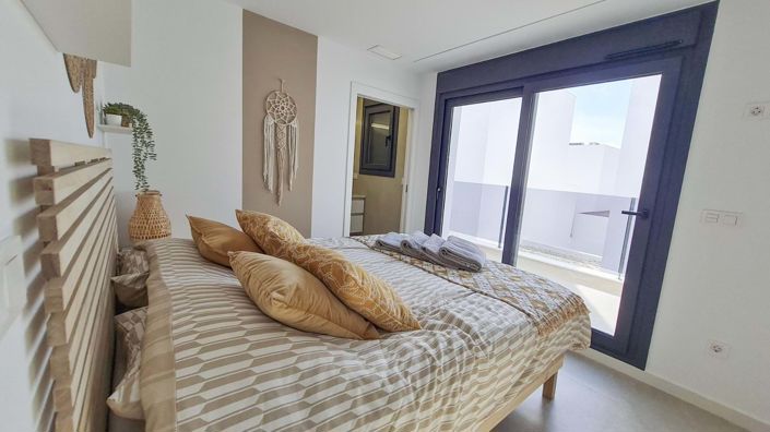 Image No.12-3 Bed Villa for sale