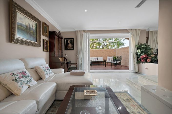 Image No.4-3 Bed Townhouse for sale