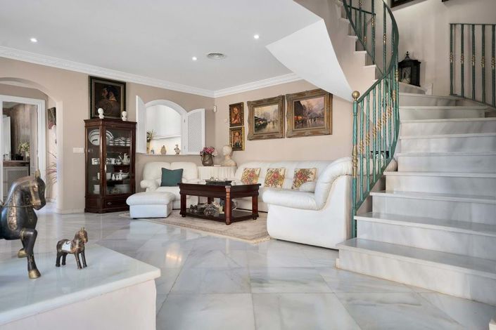 Image No.40-3 Bed Townhouse for sale